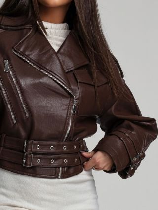 První vlaštovka podzimní kolekce!🤎 Stylová biker bunda v ještě stylovější čokoládově hnědé. • Máme jen omezené množství –...